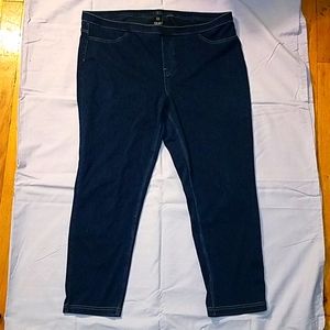 Ladies Hue Capri Denim leggings size XL